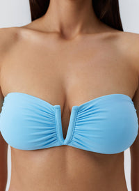 alba-celeste-bikini_closeup