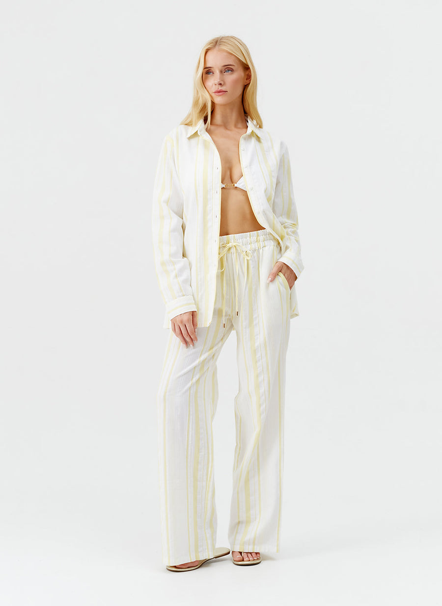 krissy-yellow-stripe-trousers_model_2025_P