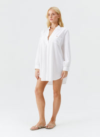 trixi-white-kaftan_model_2025_F