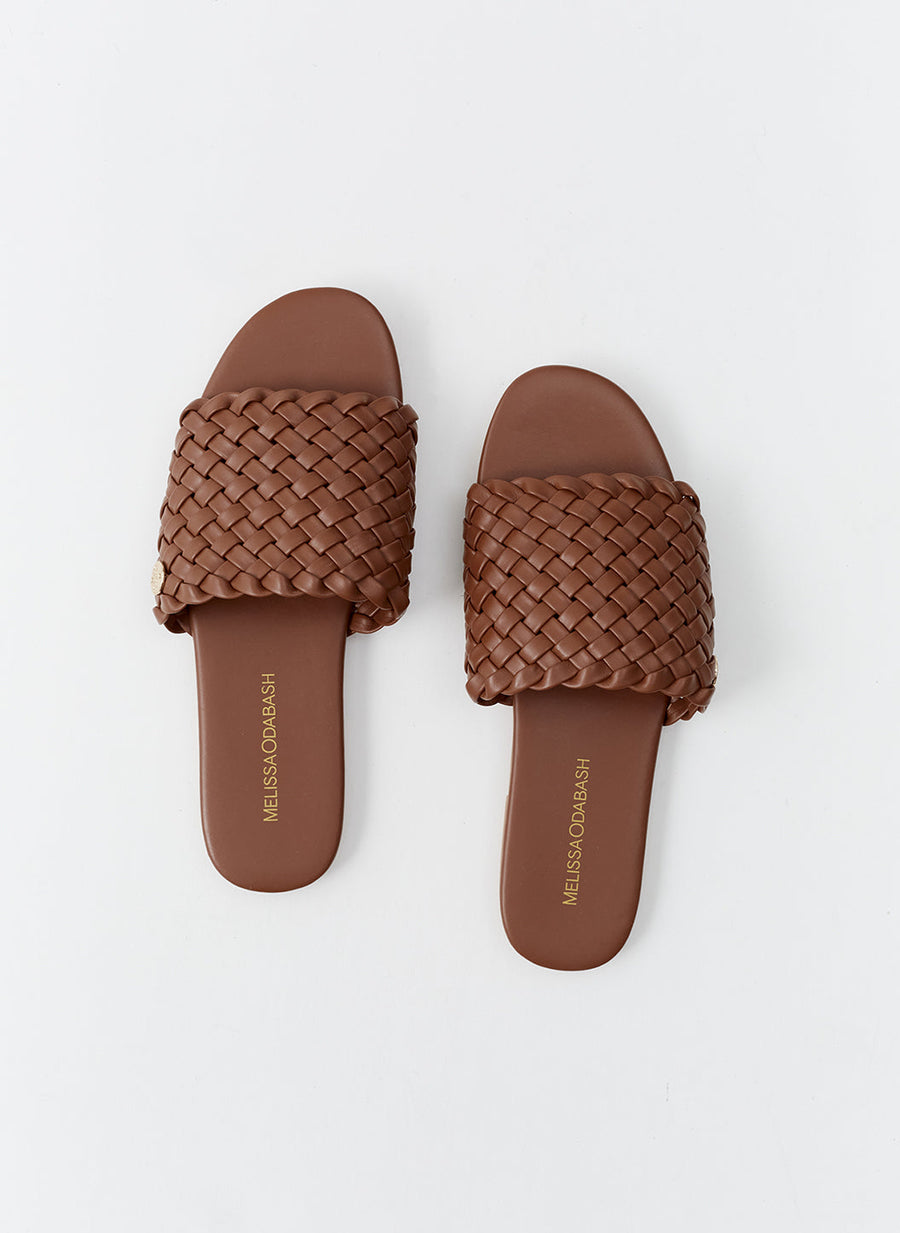 woven-dark-tan-sliders_cutouts_2025_2