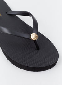 flip flops black