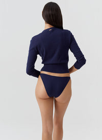 andrea-navy-top_models_2026_B 