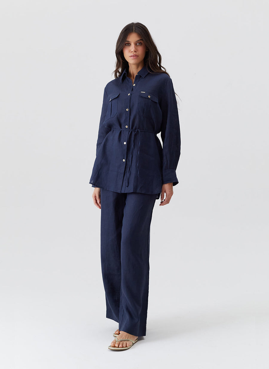 ariel-navy-shirt_model_2026_F 