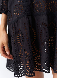 ashley-black-kaftan_closeup 