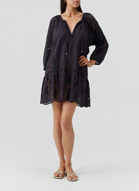 ashley-black-kaftan_model_2026_F2 