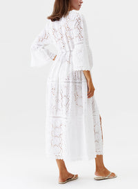 ava-white-kaftan_model_2024_B