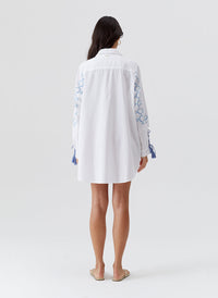 ayla-white-blue-top_model_2026_B 