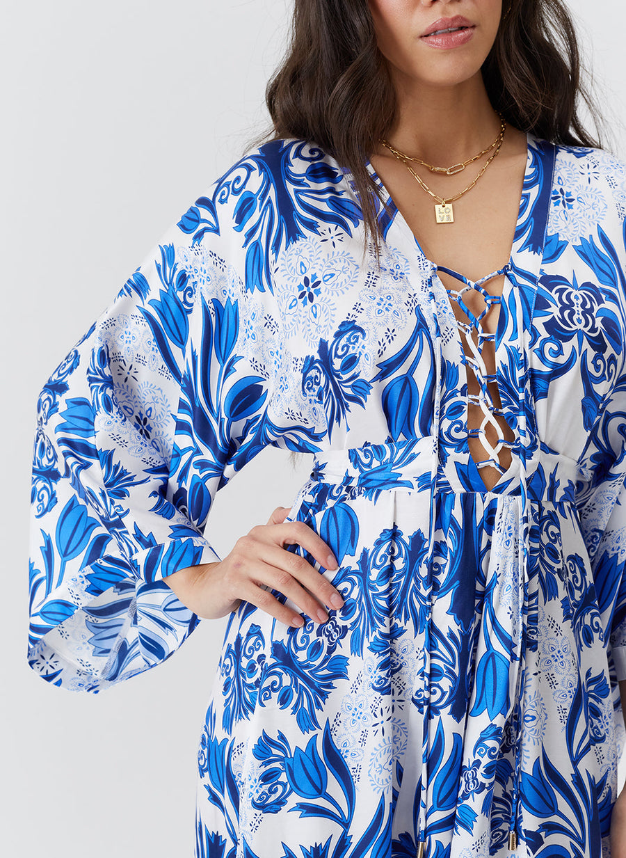 azura-sapphire-kaftan_model_2026_closeup 