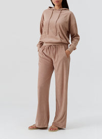 betty-almond-trousers_model_2026_F 