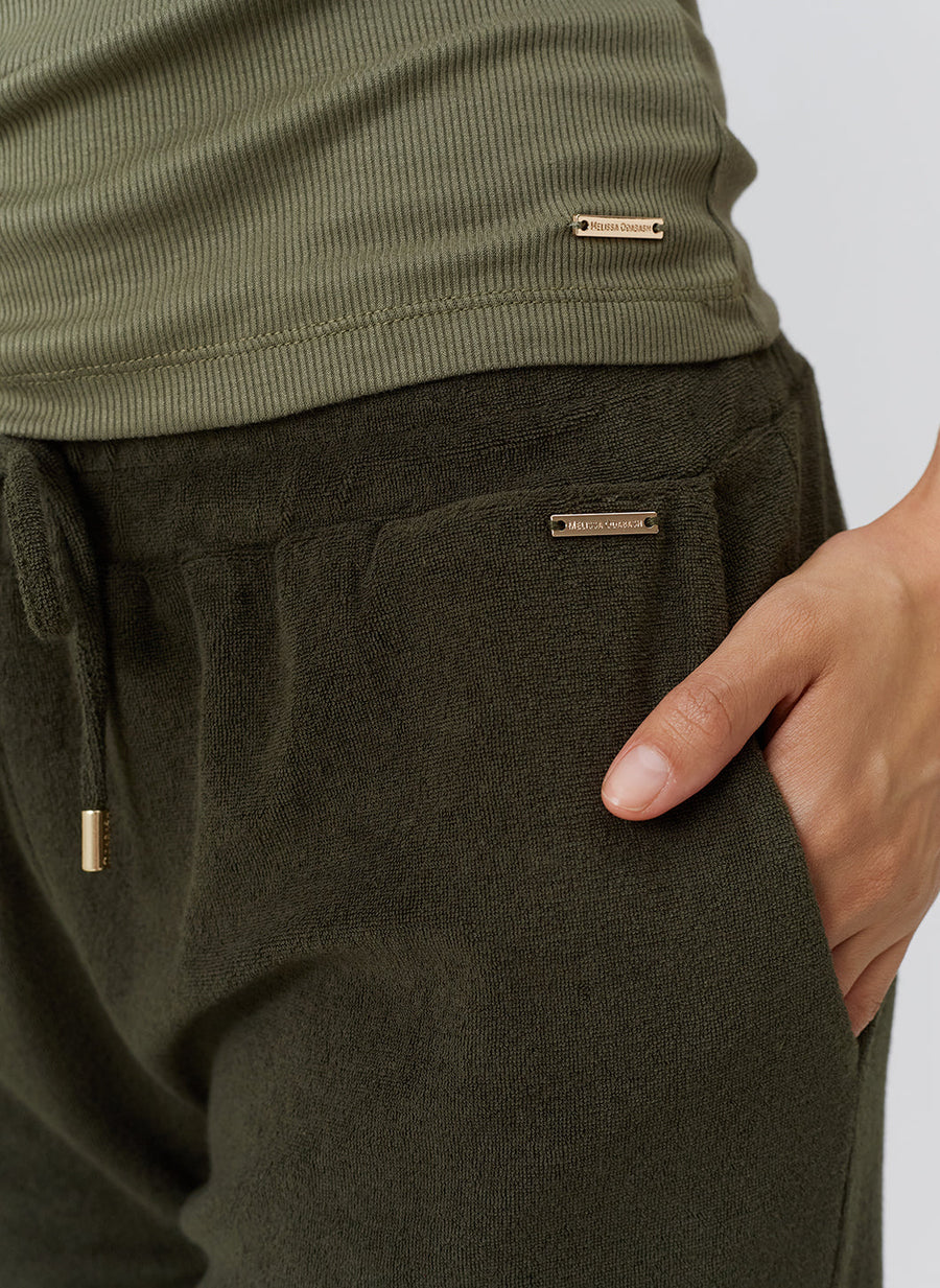 betty-olive-trousers_closeup 