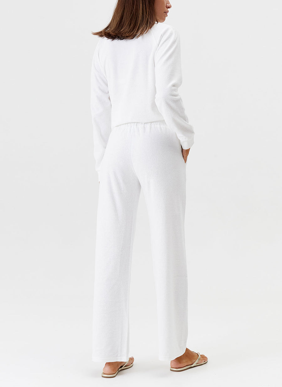 betty-white-trouser_model_2024_B