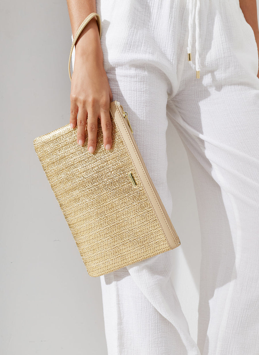capri-gold-clutch_model 