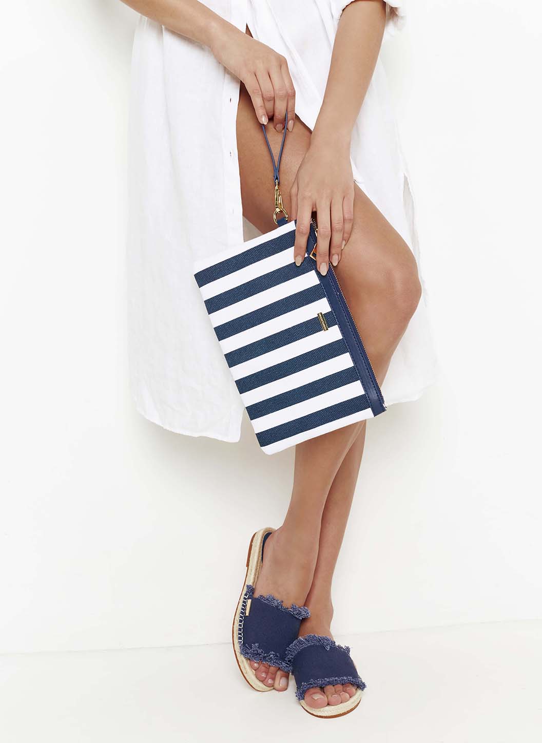 capri-navy-nautical-clutch_studio_2024_2