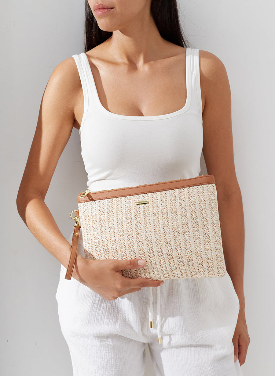 capri-nude-bag_model 