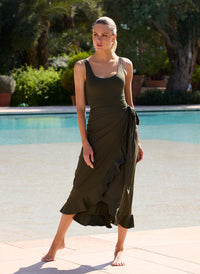 cassidy-olive-skirt_lifestyle_2026 