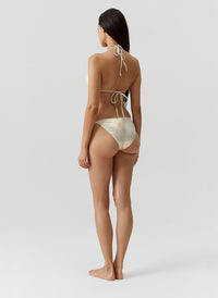 costa-gold-bikini_models_2026_B 