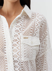 elena-ivory-shirt_model_2027_closeup 