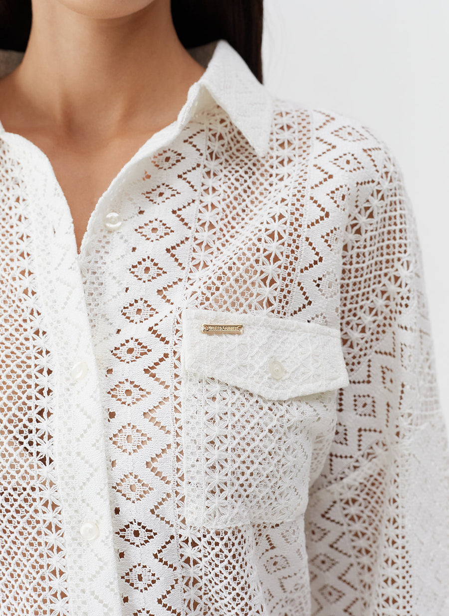 elena-ivory-shirt_model_2027_closeup 