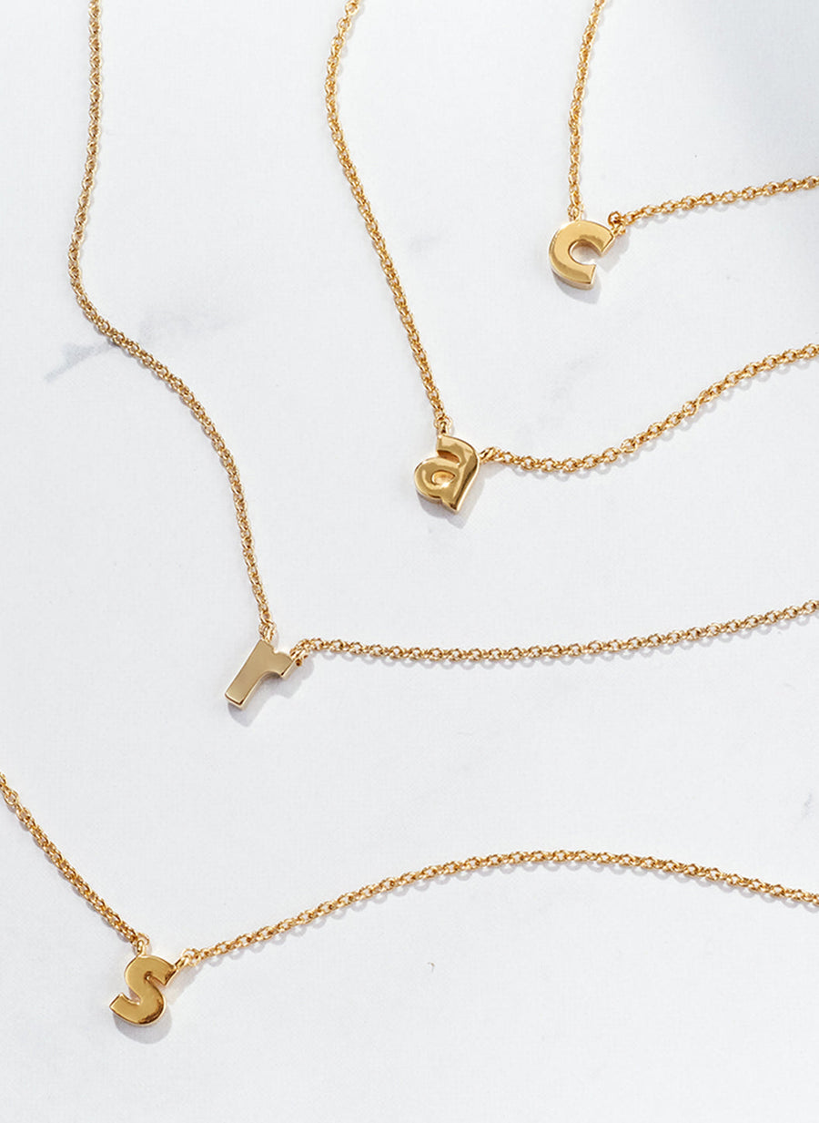 gold-s-letter-pendant_studio_image 