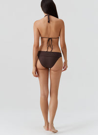 grenada-brown-bikini_models_2026_B 