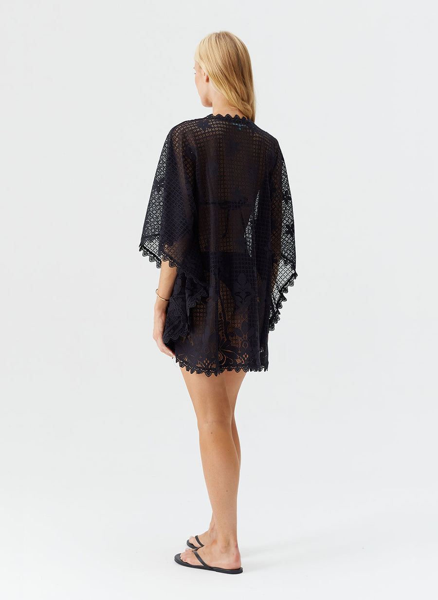 josie-black-kaftan_model_2025_B 