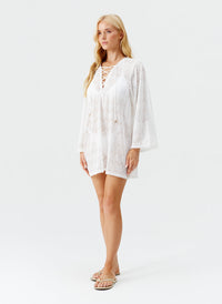 keira-white-kaftan_model_2025_F 