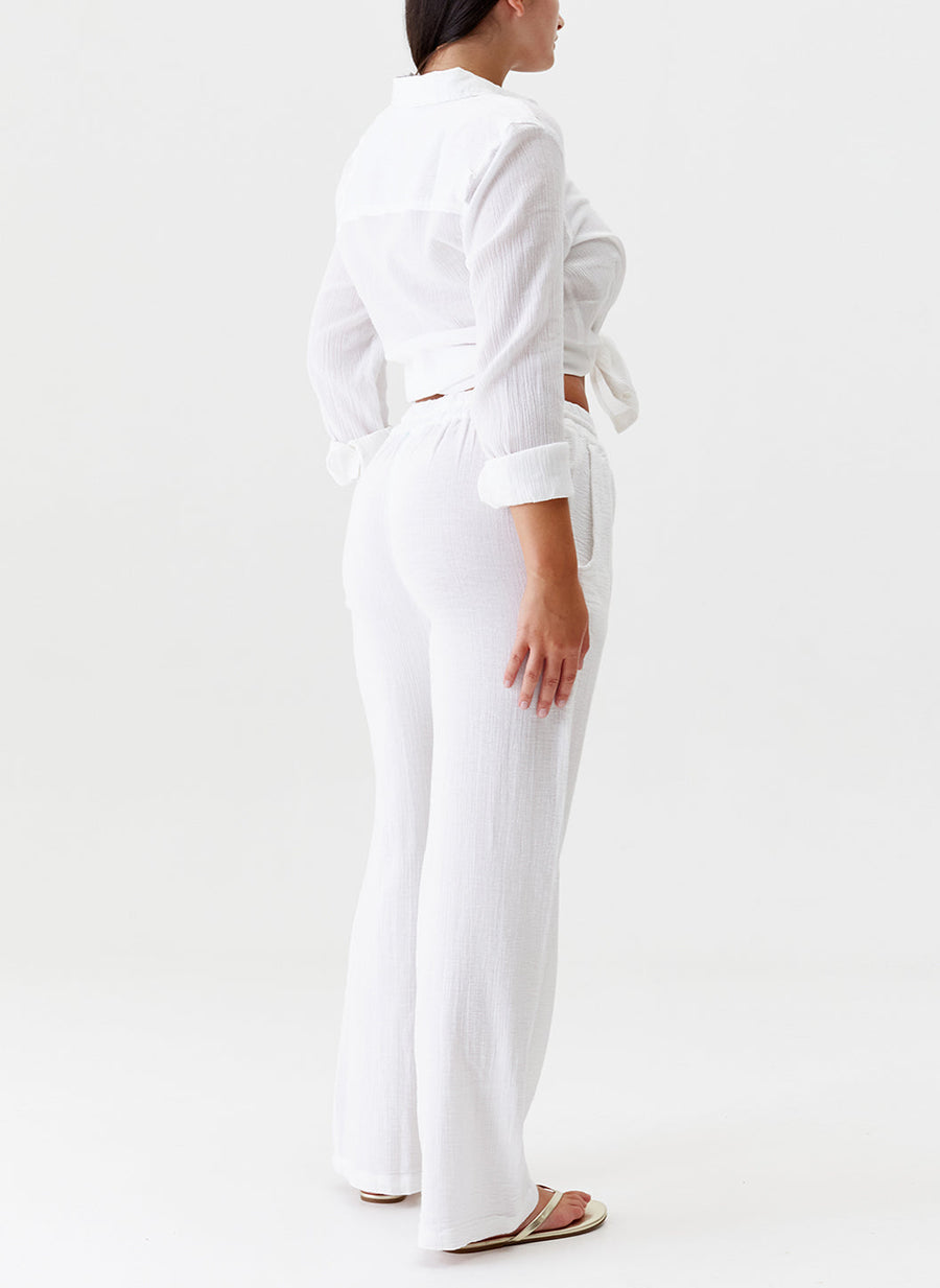 krissy-white-trouser_curvemodel_2024_B