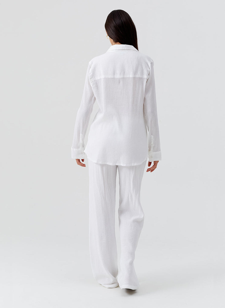 krissy-white-trousers_model_2026_B 