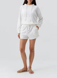 laura-white-shorts_model_2026_F 
