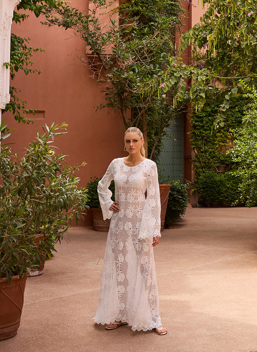 lettie-white-dress_model_2026_1 