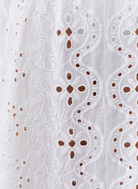 marta-white-kaftan_closeup 
