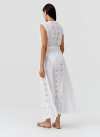 marta-white-kaftan_models_2026_B 