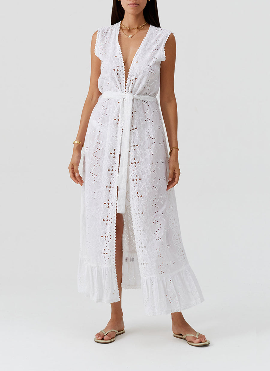 marta-white-kaftan_models_2026_F 