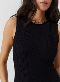 meli-black-dress_model_2026_closeup 