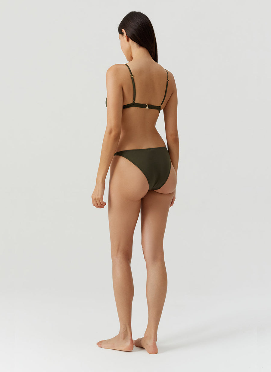 mexico-olive-bikini_models_2026_B 