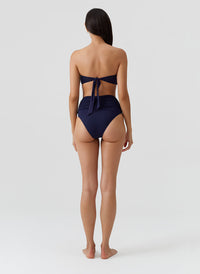 nevis-navy-bikini_model_2026_B 
