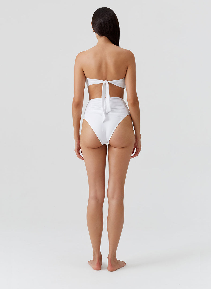 nevis-white-bikini_model_2026_B 