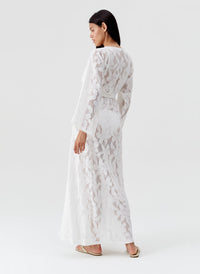 nina-white-flowers-kaftan_models_2027_B 