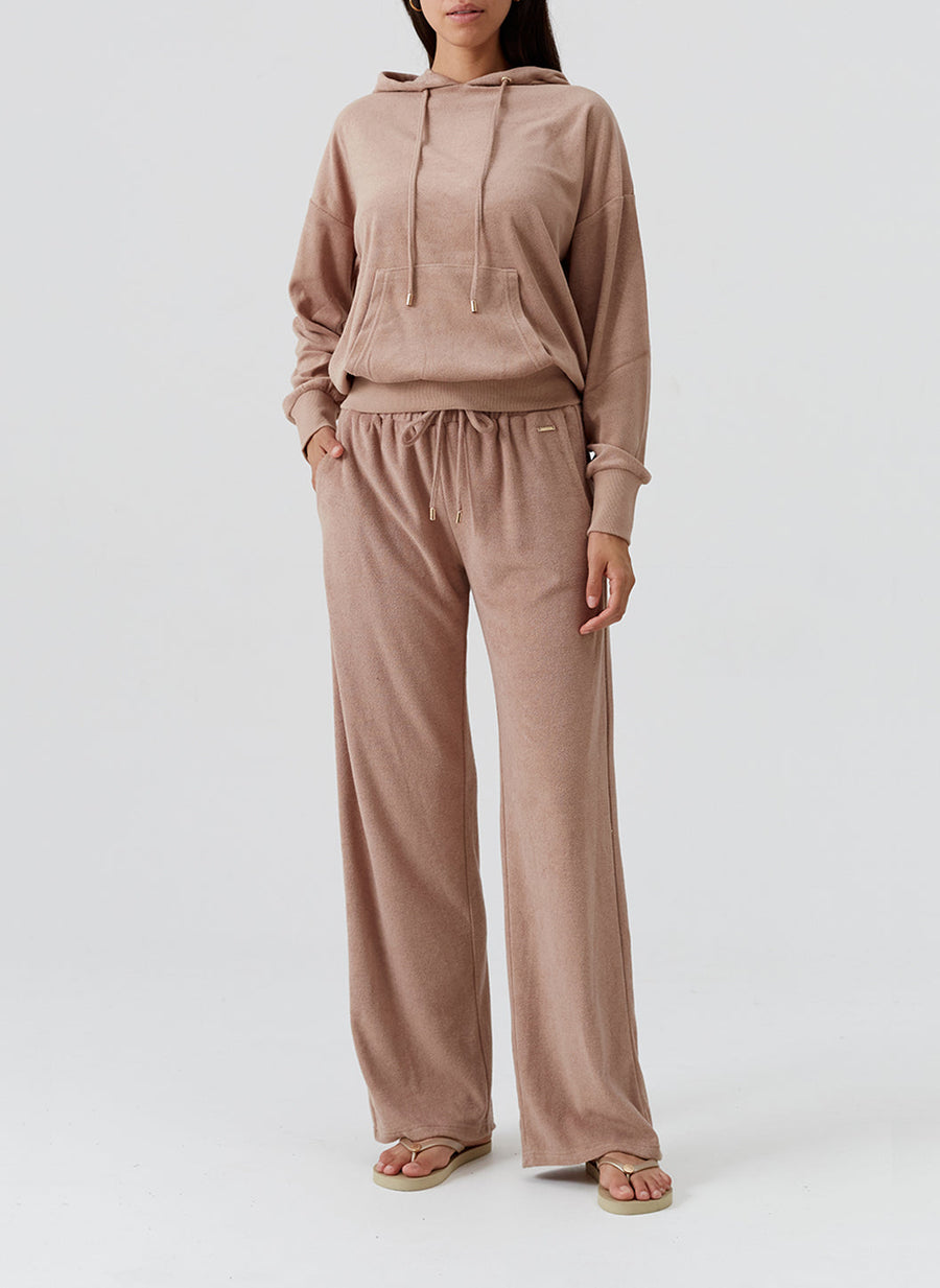 nora-almond-hoodie_model_2026_F 