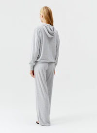 nora-grey-hoodie_model_2025_B 