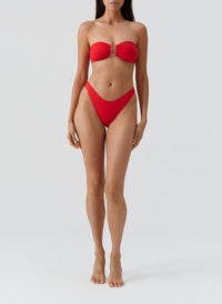 noto-red-bikini-bottom_model_2026_F 