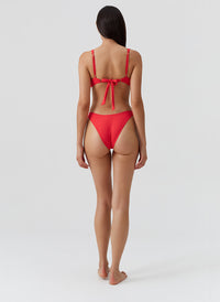 noto-red-ribbed-bikini_models_2026_B 