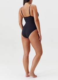 panarea-black-swimsuit_curvemodel_2024_B