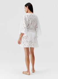 petra-white-flowers-kaftan_models_2027_B 