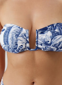 prague-paloma-bikini-top_closeup 