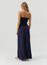 rae-navy-dress_models_2026_B 
