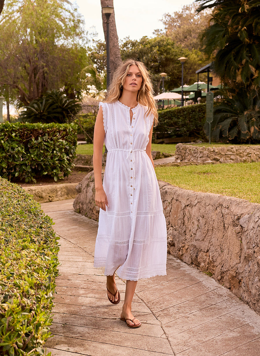 raffie-white-kaftan_lifestyle_2027 