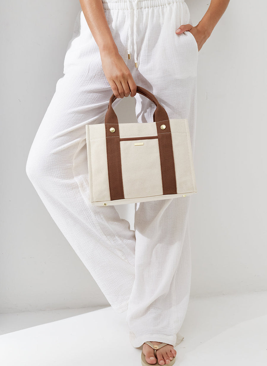 rhodes-beige-brown-tote_model 