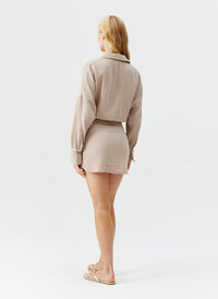 sara-beige-dress_model_2025_B 