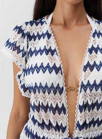 stevie-white-marine-kaftan_models_2027_closeup 